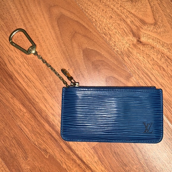 Authentic Louis Vuitton Epi Key Cles Coin Pouch - Picture 1 of 9